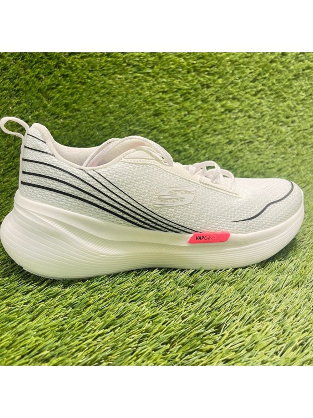 Skechers Vapor Foam Plus Light Wave Womens Size 7 White Running Shoes Sneakers